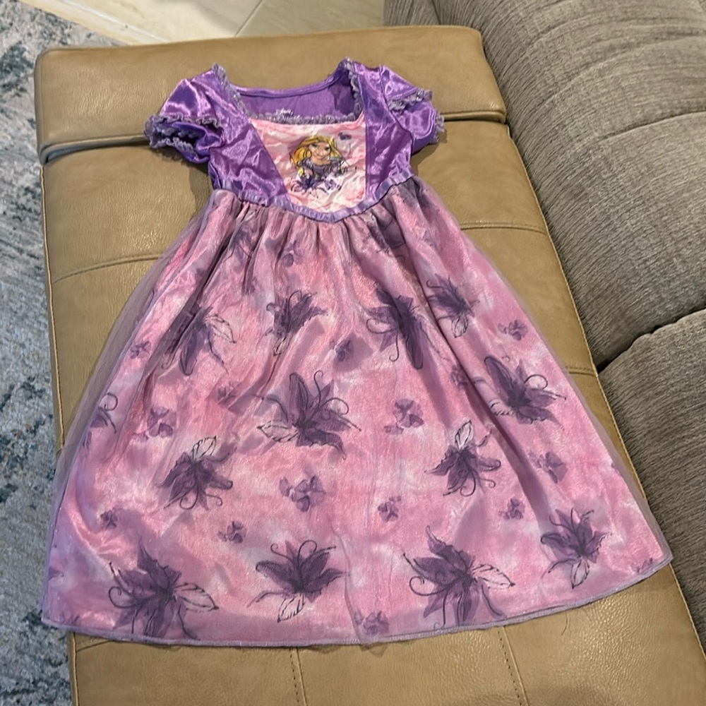 Disney’s Rapunzel little girls costume and purples and pinks 2T